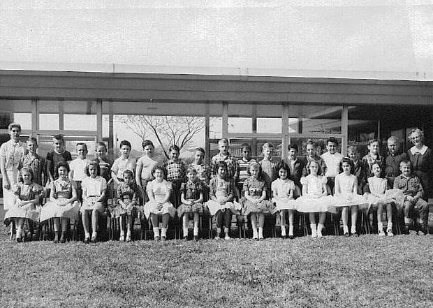 Sam Houston Elem. Fourth Grade - 1959-1960