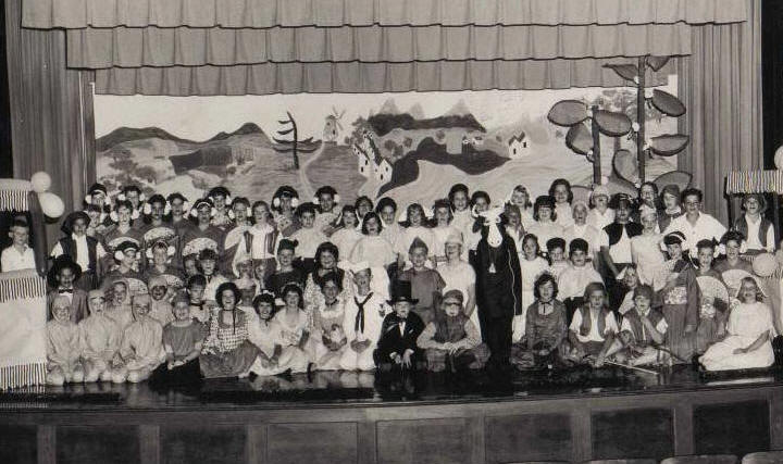 Lee Elementary - THE MAGIC BEANSTALK 1960 or 1961